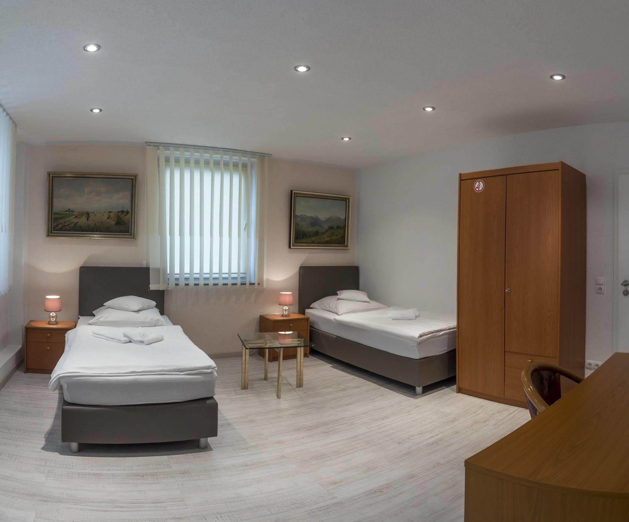 Pension Donau Grill Hannover Ngoại thất bức ảnh